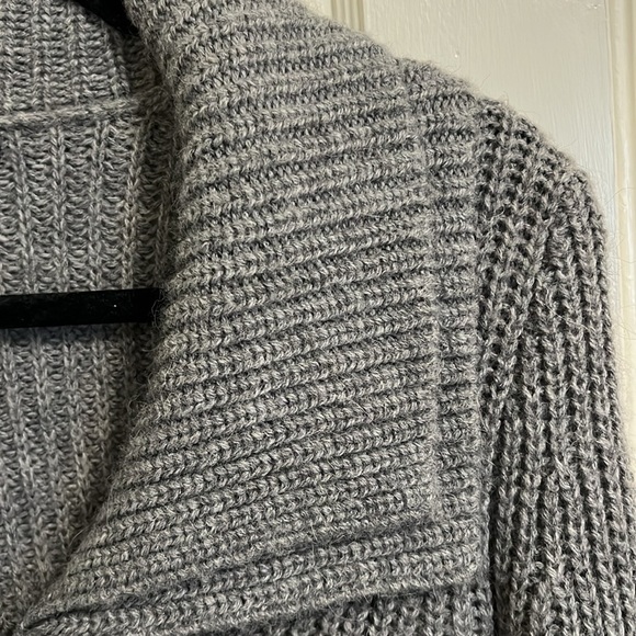 J. Crew Wool and Alpaca Blend Women’s Sweater Cardigan Size Small - Picture 4 of 13